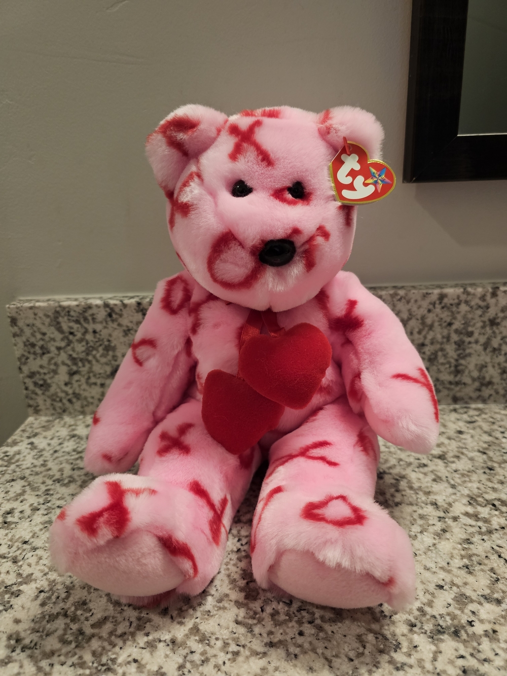 Ty Beanie Buddies "Hug-Hug" Valentine bear